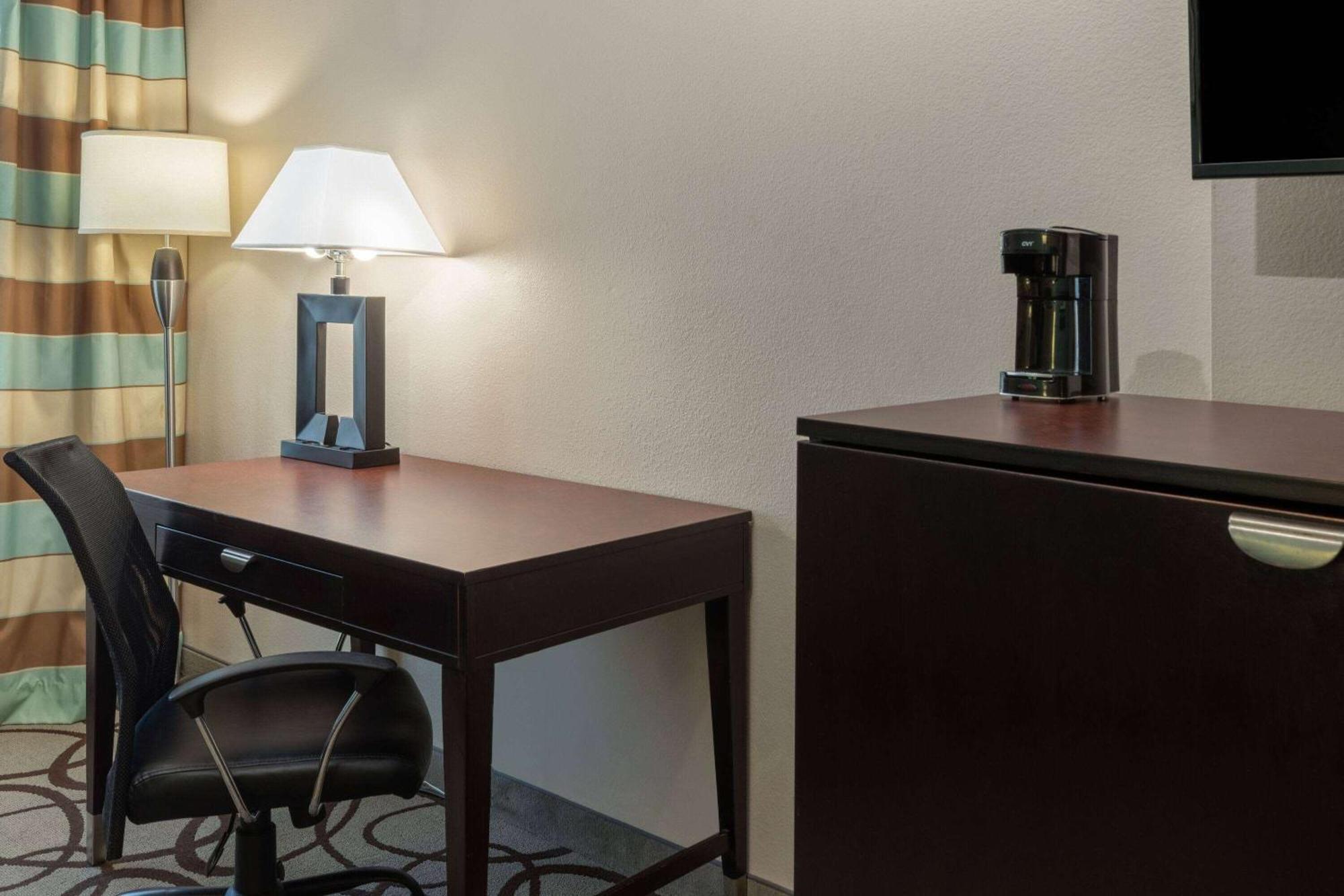 La Quinta By Wyndham Fort Worth - Lake Worth Ngoại thất bức ảnh